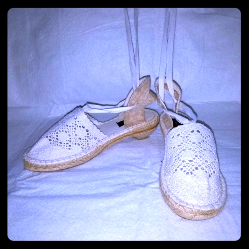 NWT: Adorable Crochet Espadrilles